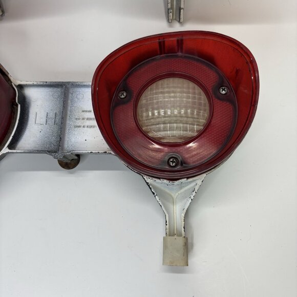 1971 1972 Chevy Chevelle Malibu Tail Light Lamps Lens Housing Backup Taillight - Picture 4 of 16